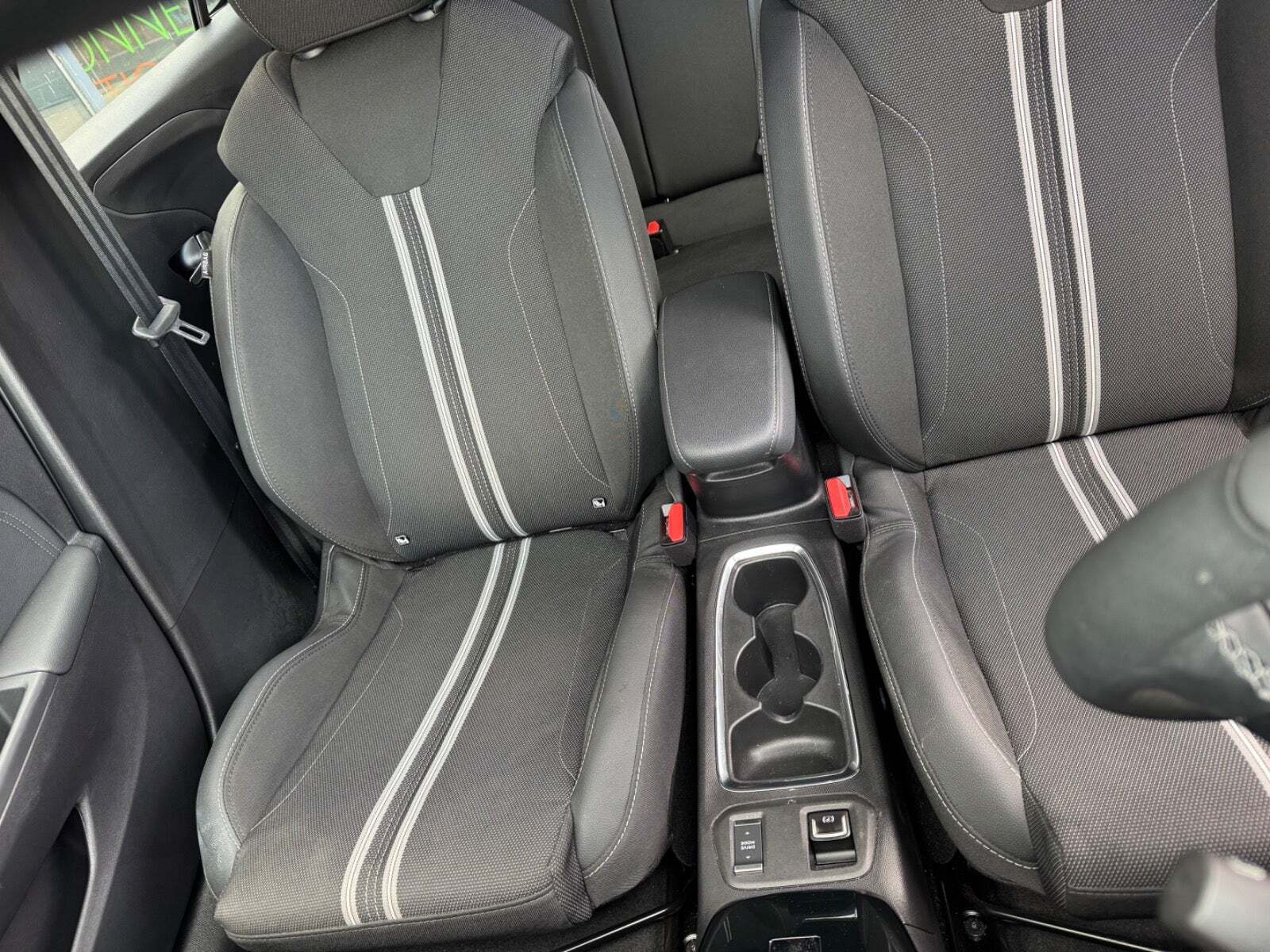 Sort Opel Corsa-e fra 2024