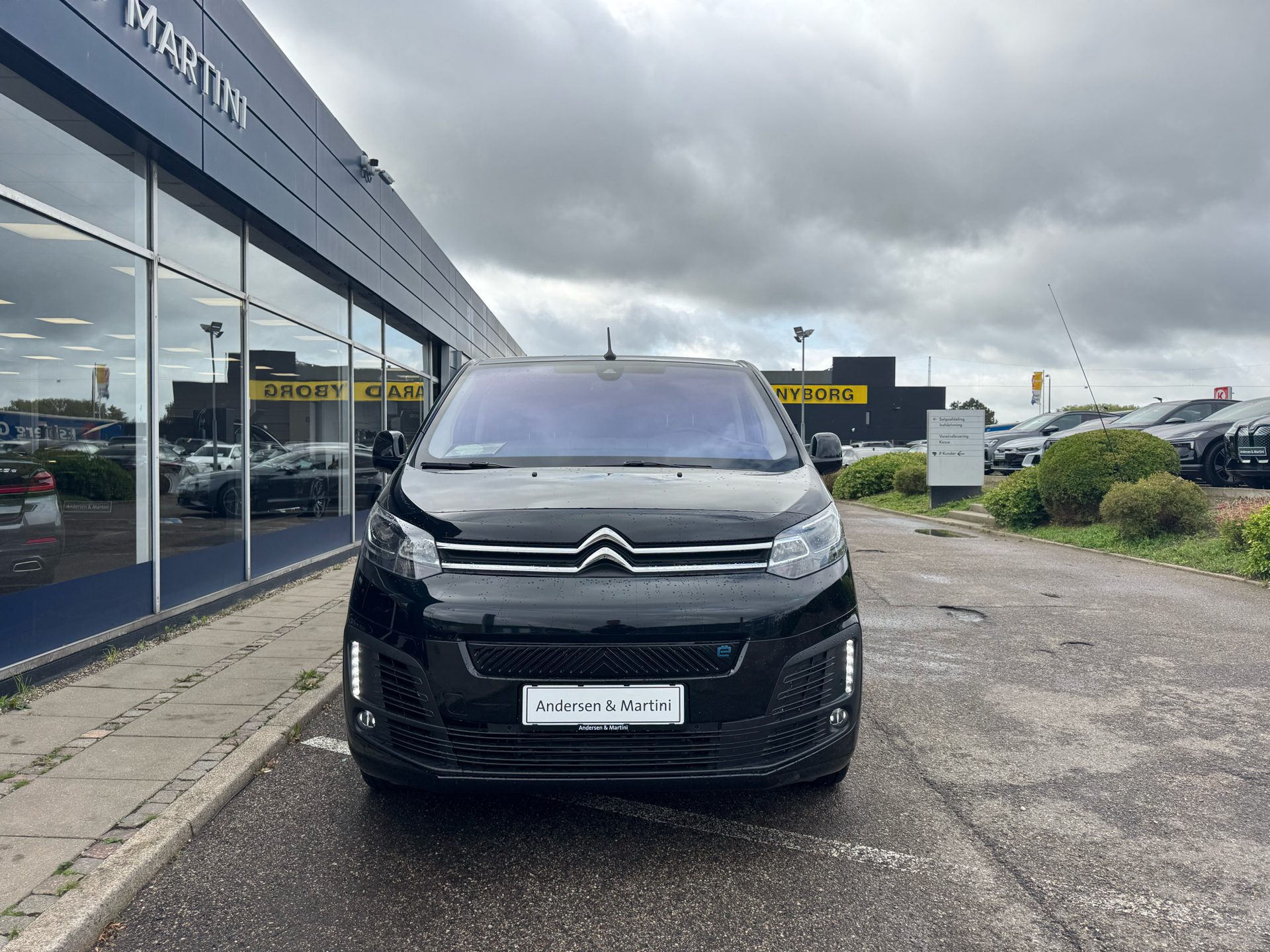 Sort Citroën ë-SpaceTourer fra 2024