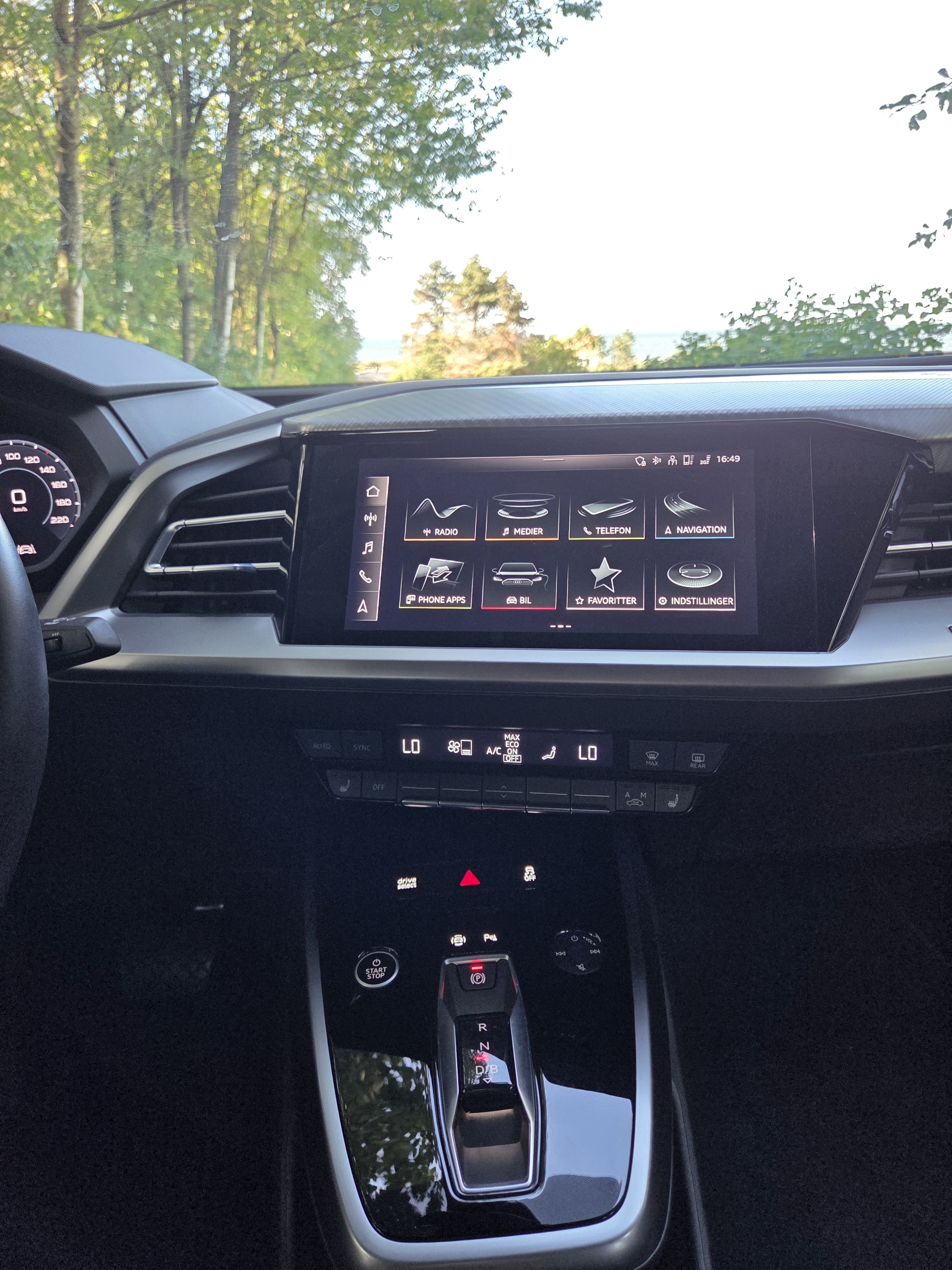 Sort Audi e-tron fra 2023