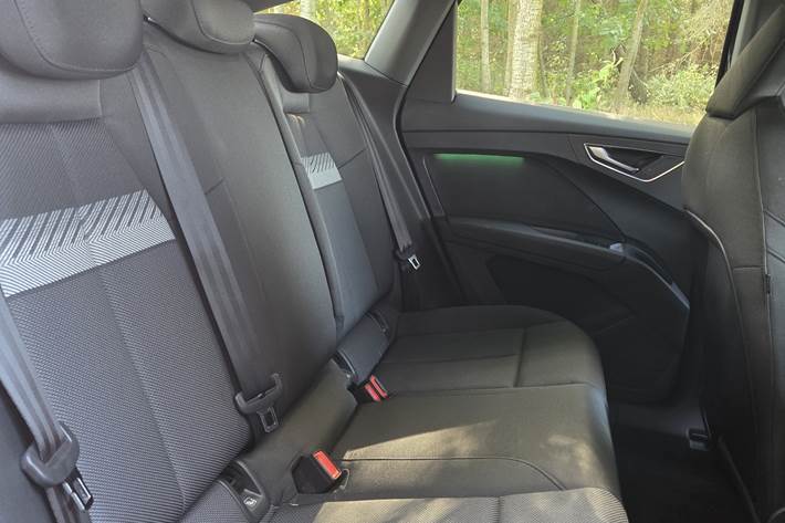 Sort Audi e-tron fra 2023