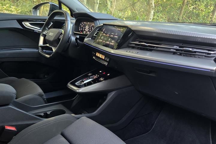Sort Audi e-tron fra 2023