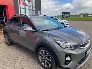 Grå Kia Stonic fra 2019