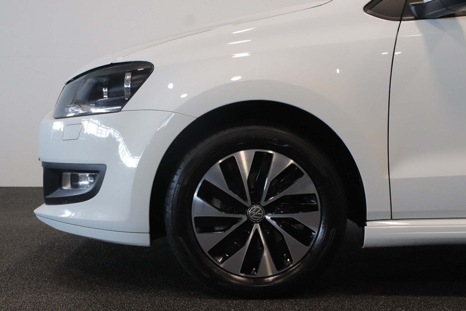 Hvid VW Polo fra 2017