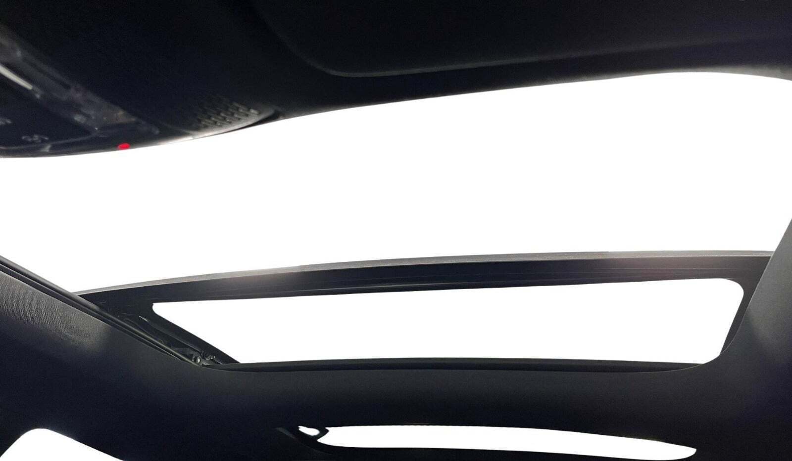 Hvid Mercedes EQA250+ fra 2024