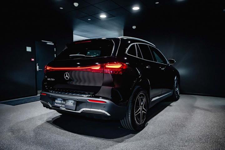 Sort Mercedes EQA250+ fra 2025
