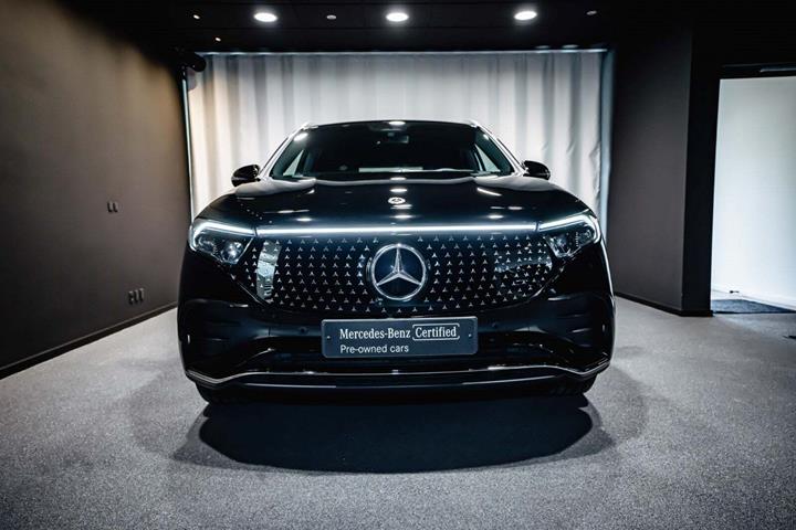 Sort Mercedes EQA250+ fra 2025