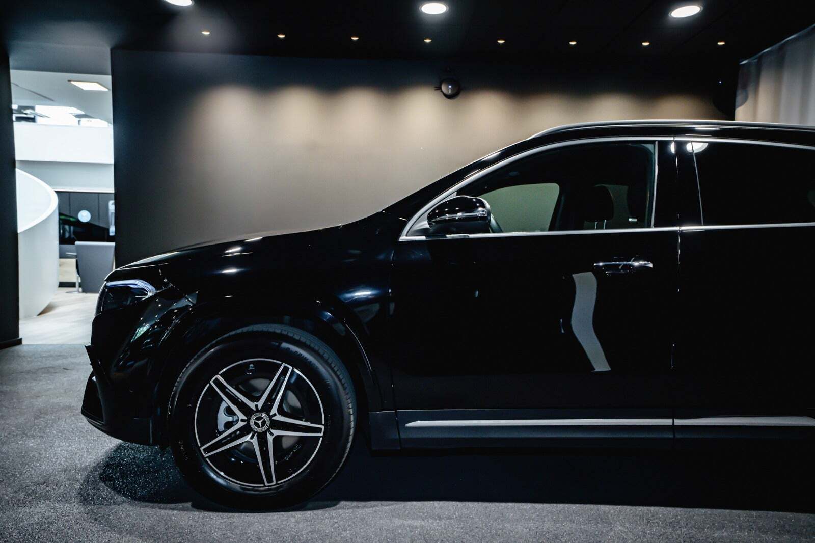 Sort Mercedes EQA250+ fra 2025