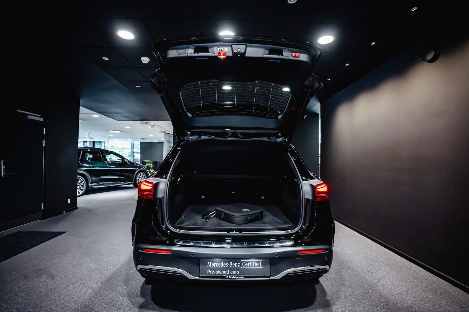 Sort Mercedes EQA250+ fra 2025