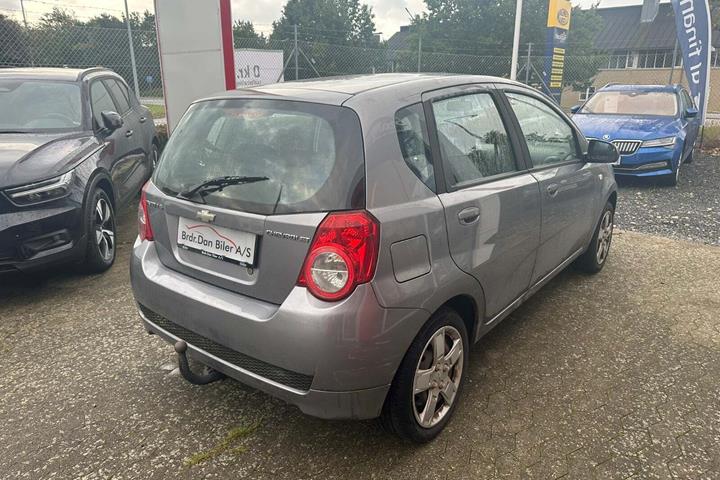 Grå Chevrolet Aveo fra 2011