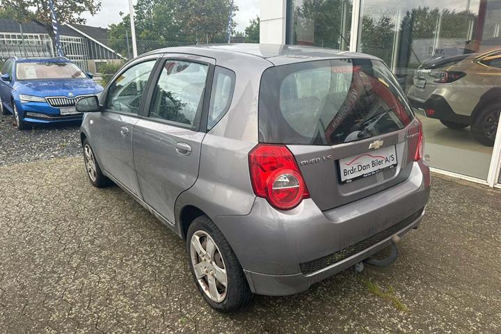 Grå Chevrolet Aveo fra 2011