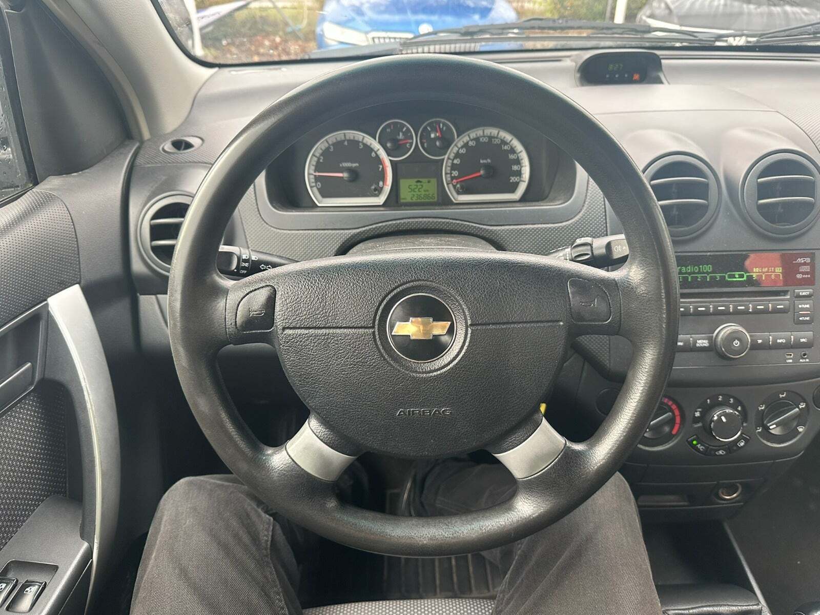 Grå Chevrolet Aveo fra 2011