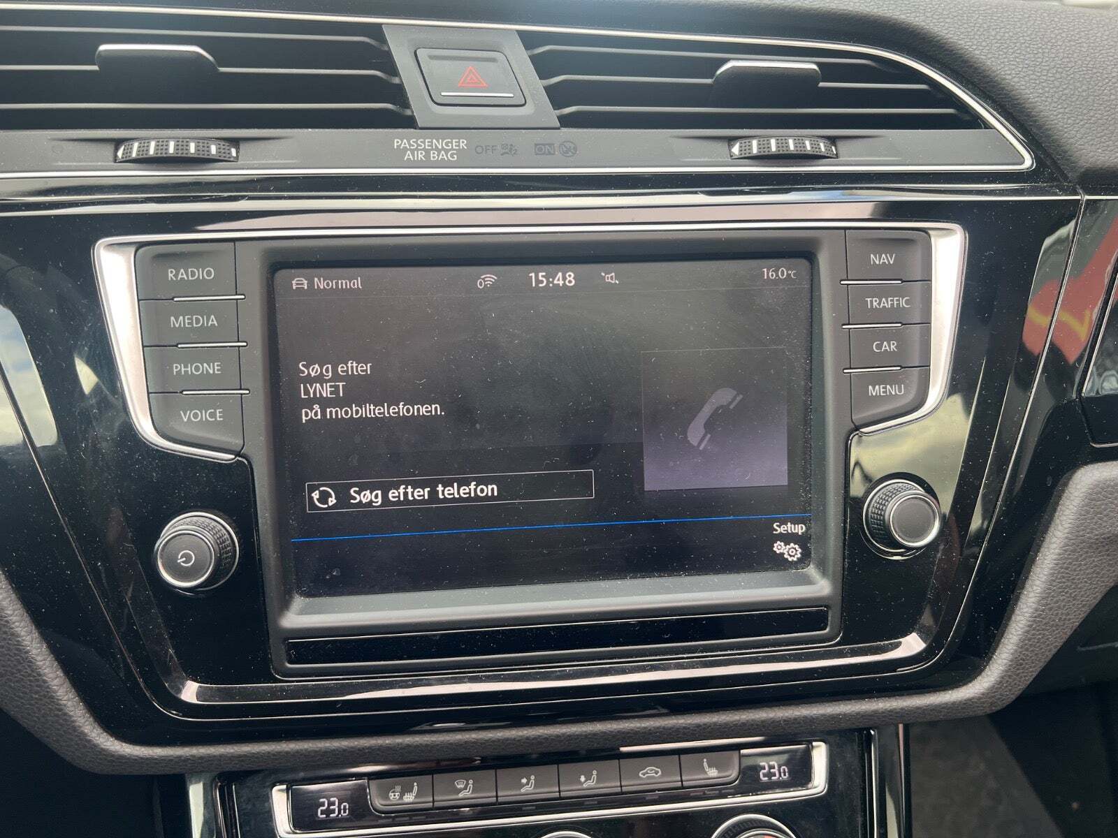 Sort VW Touran fra 2017