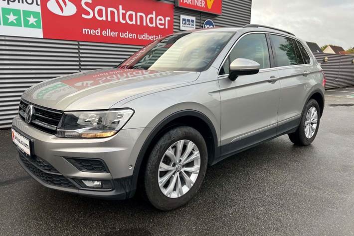 Grå VW Tiguan fra 2018