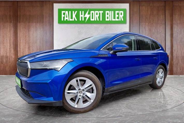 Blå Skoda Enyaq fra 2022 set udefra
