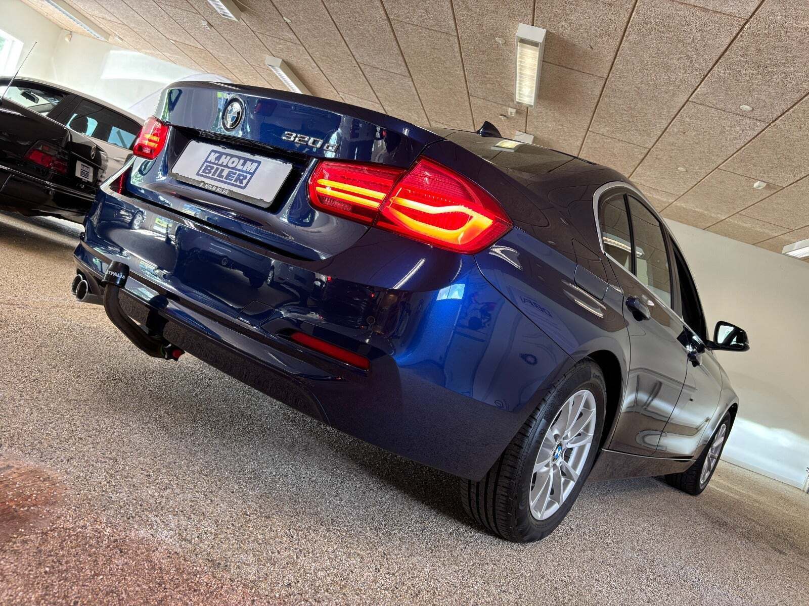 Blå BMW 320d fra 2018