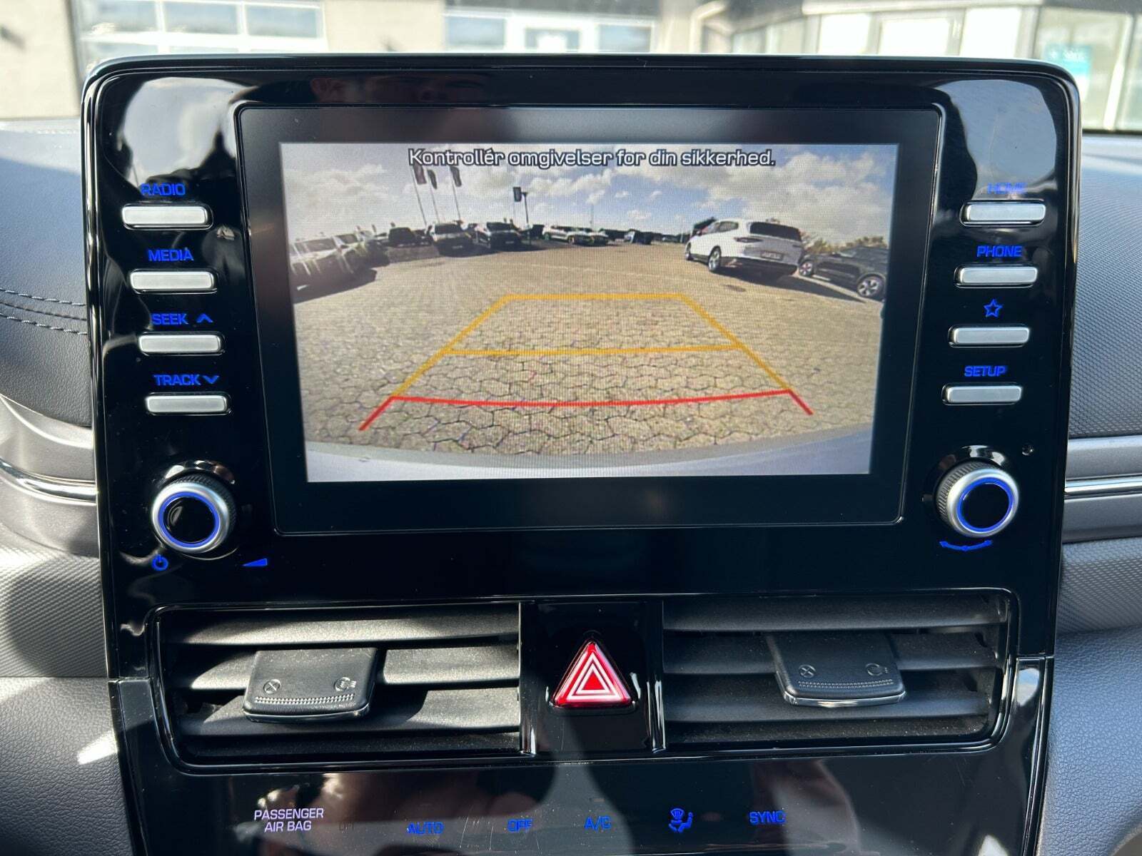 Sølv Hyundai Ioniq fra 2020