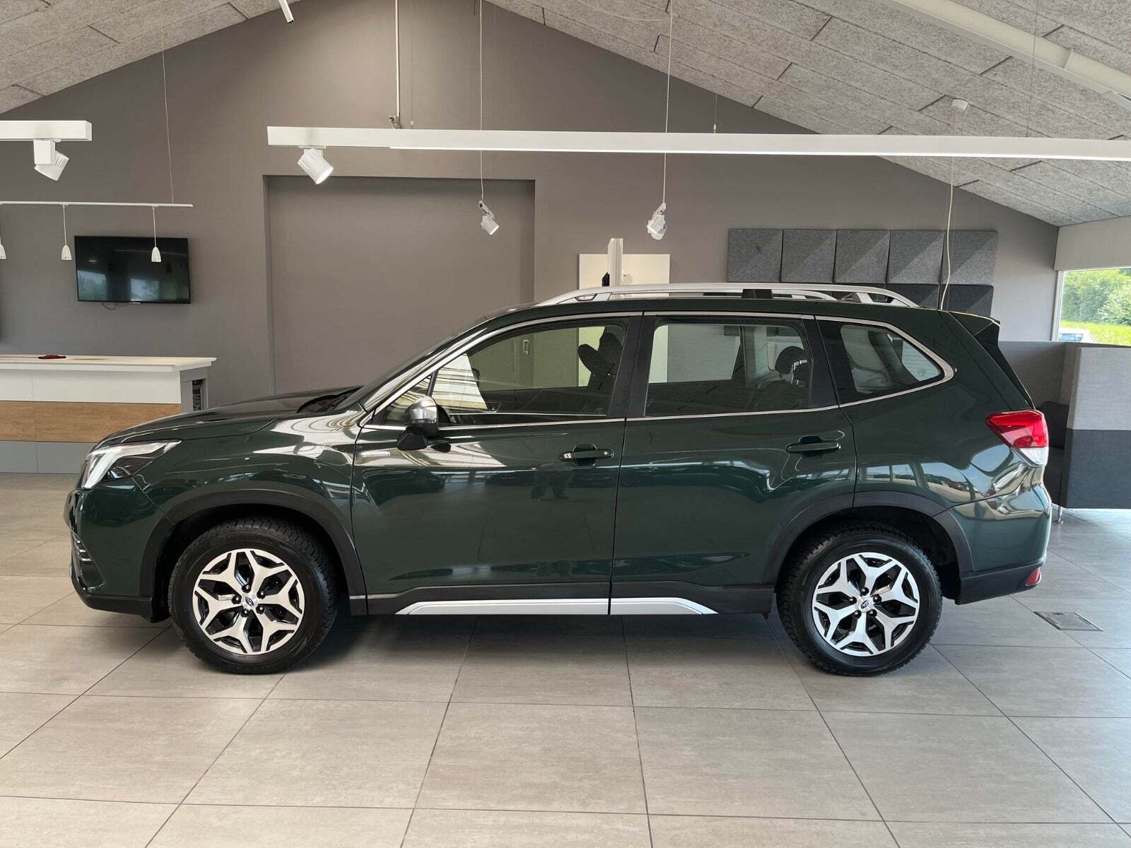 Subaru Forester 2,0 e-Boxer Base L-tr.