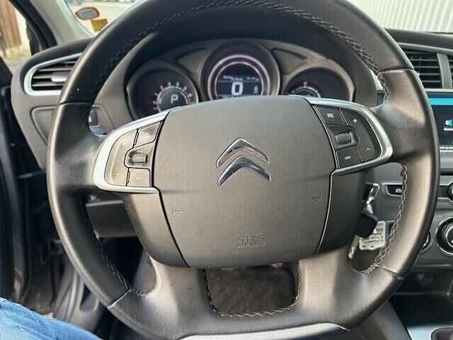 Grå Citroën C4 fra 2018