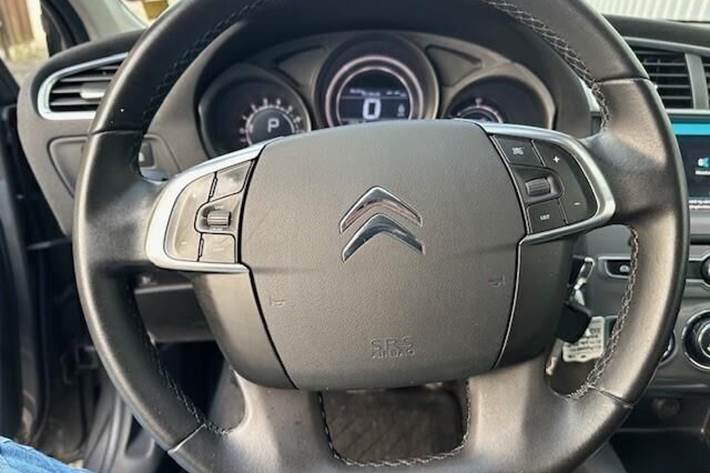 Grå Citroën C4 fra 2018