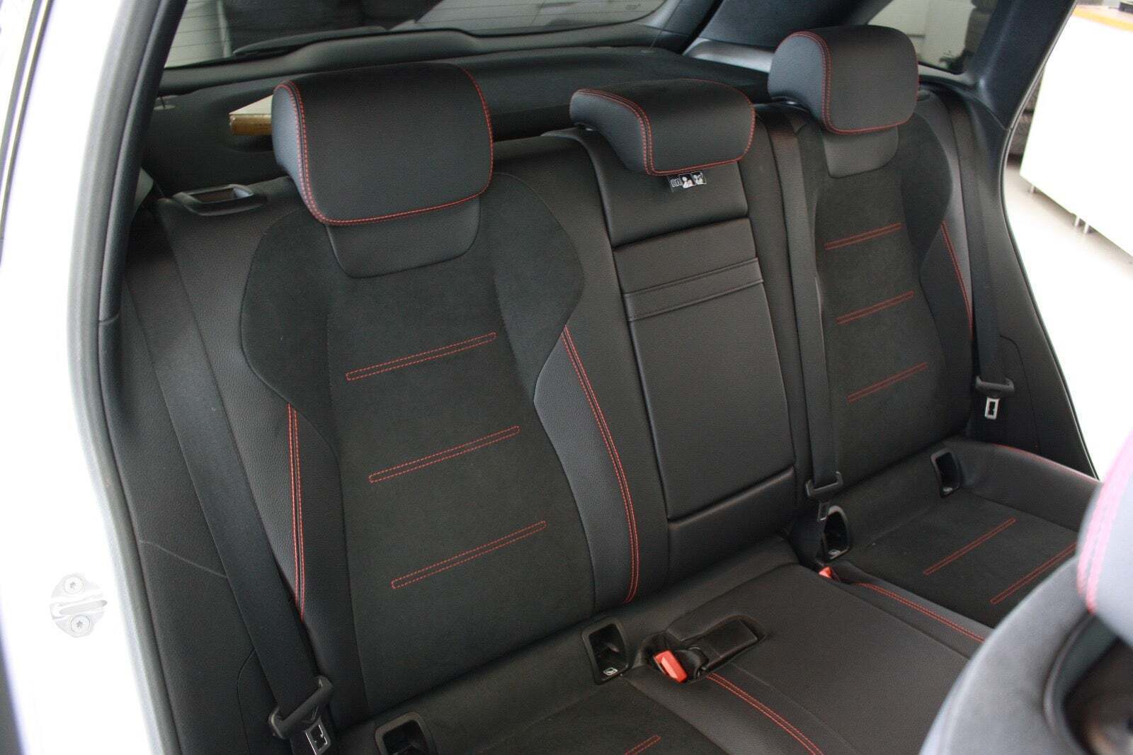 Hvid Mercedes B200 d fra 2020