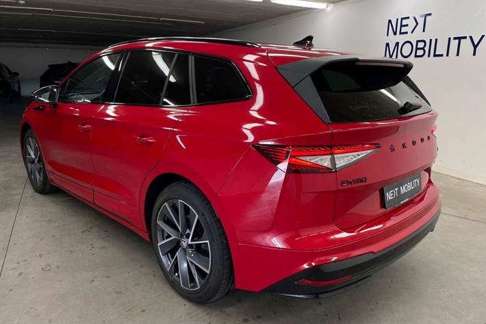 Rød Skoda Enyaq fra 2022