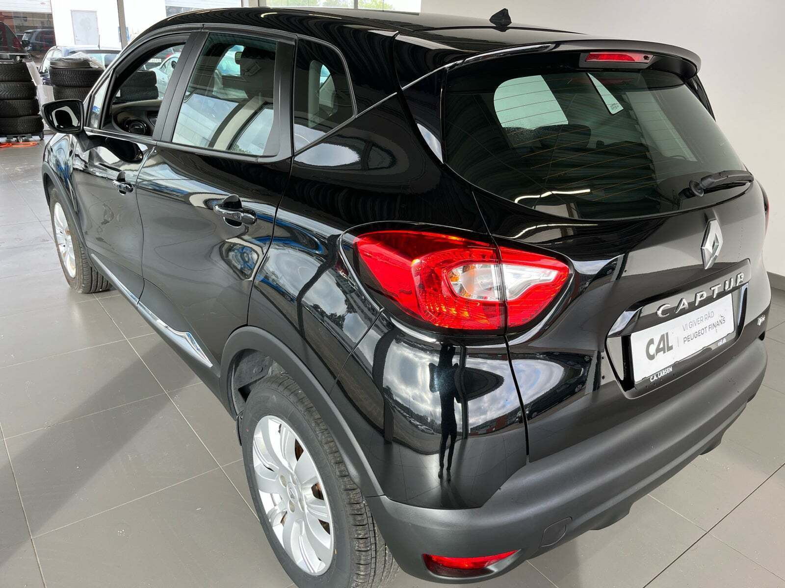 Sort Renault Captur fra 2016