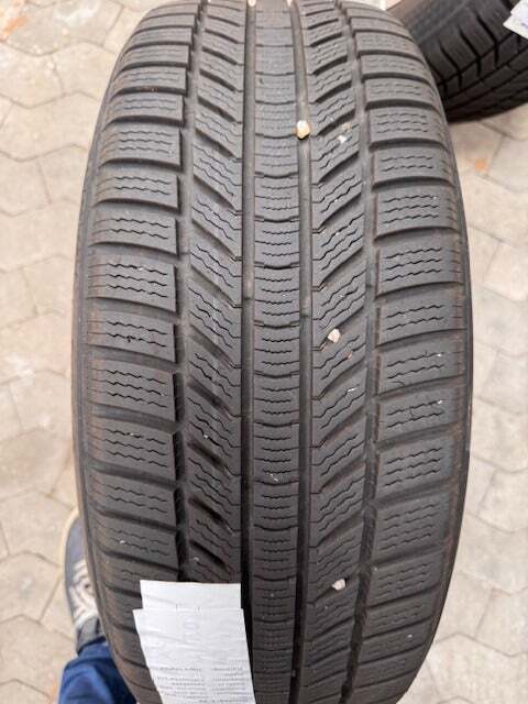 Grå Cupra Born fra 2024