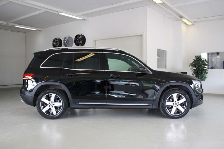 Sort Mercedes GLB200 d fra 2021
