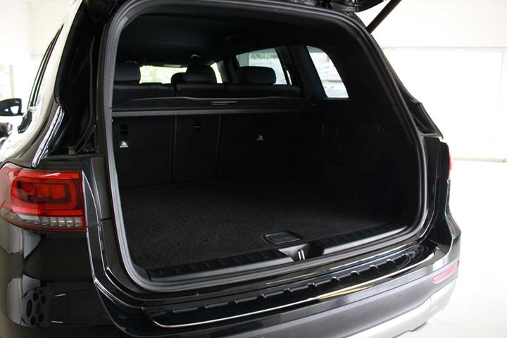 Sort Mercedes GLB200 d fra 2021