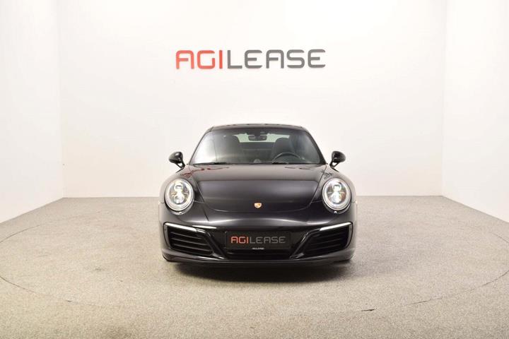 Sort Porsche 911 Carrera 4S fra 2017