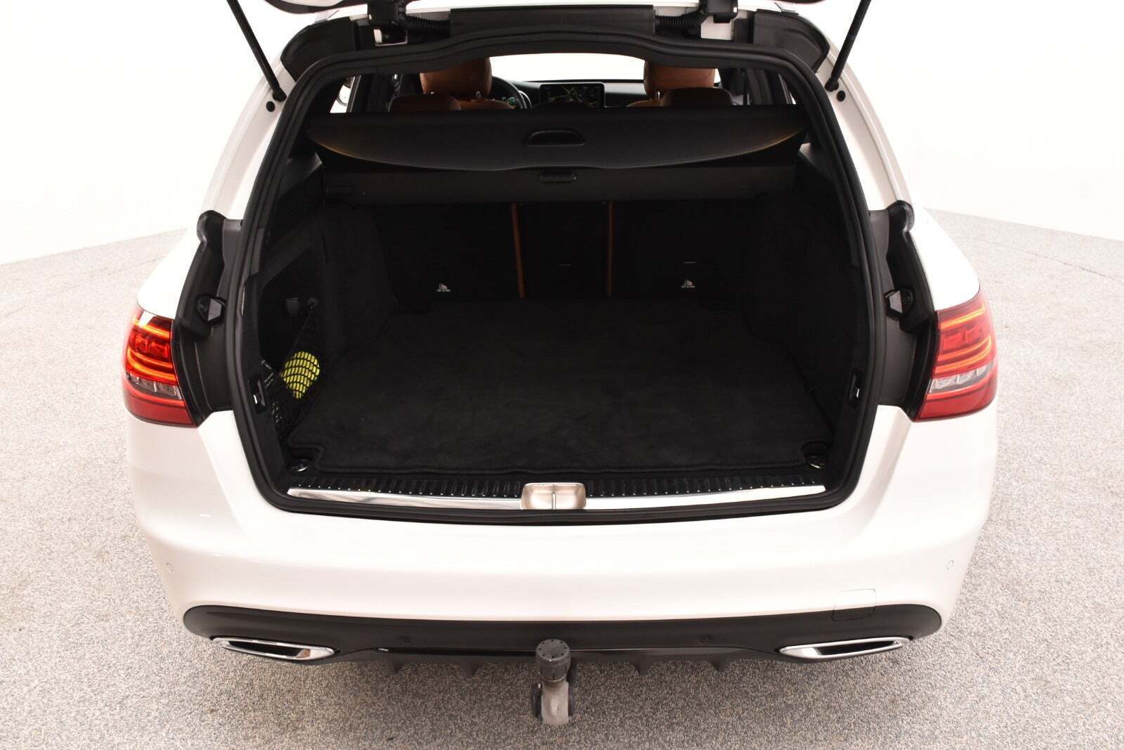 Hvid Mercedes C220 d fra 2019