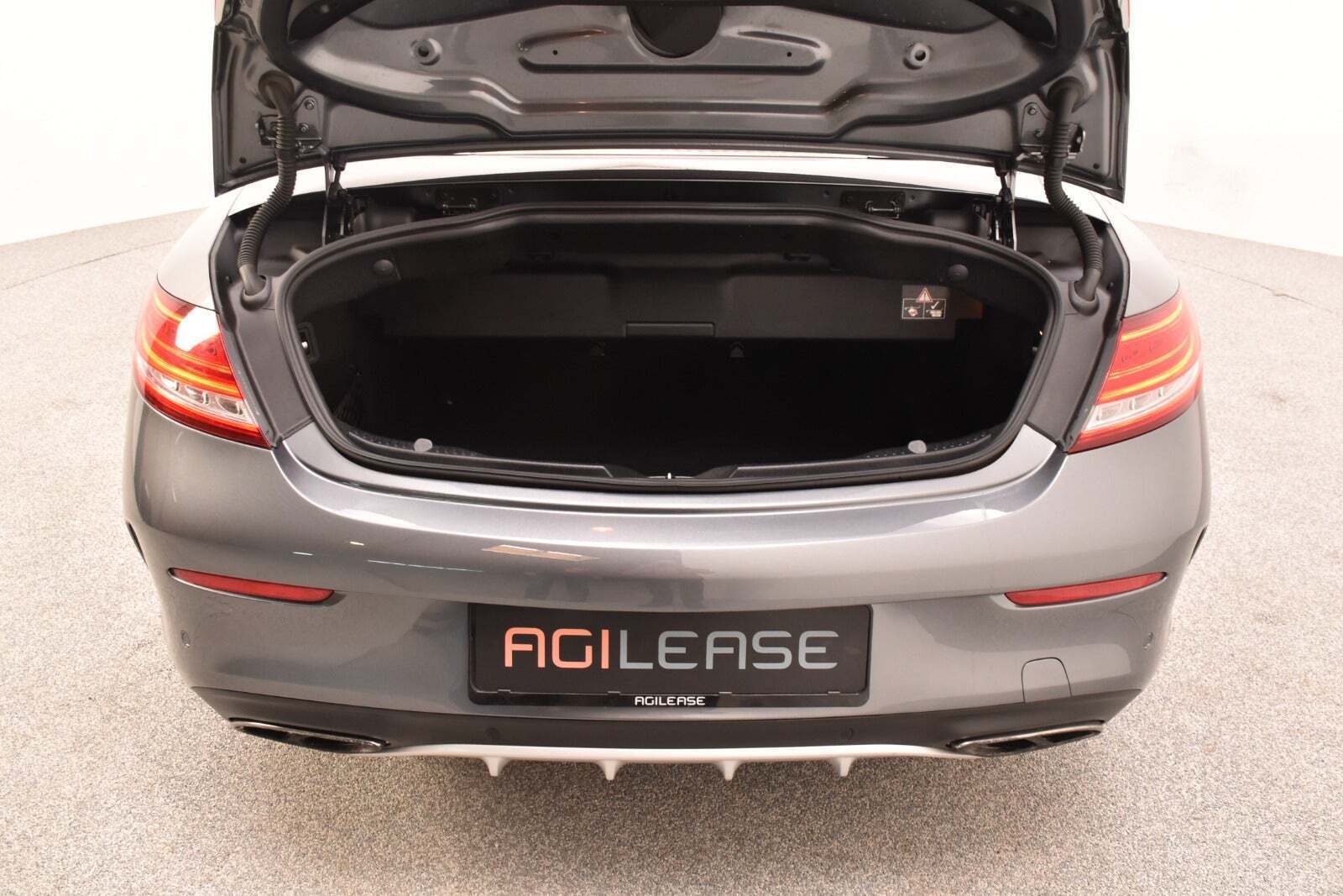 Grå Mercedes C43 fra 2016