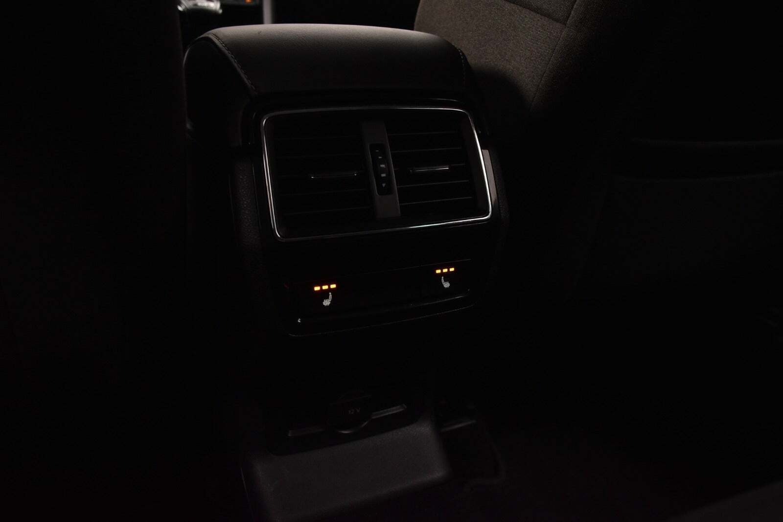 Grå Skoda Karoq fra 2019