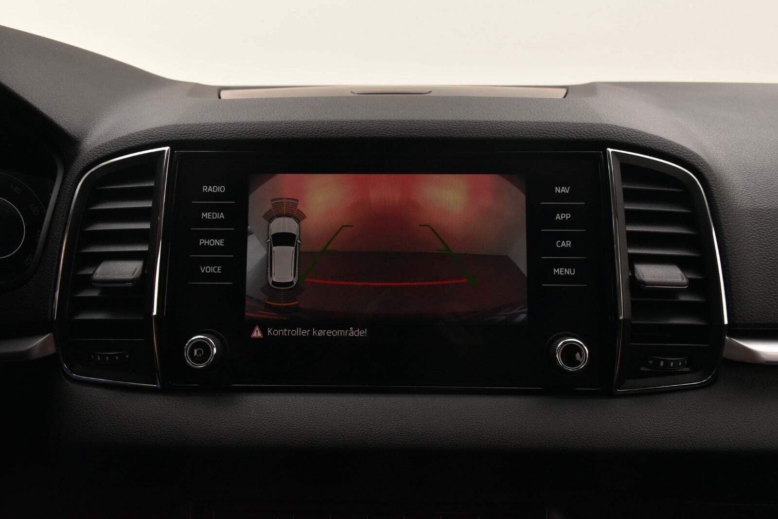 Grå Skoda Karoq fra 2019
