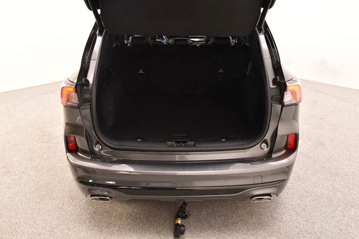 Grå Ford Kuga fra 2020