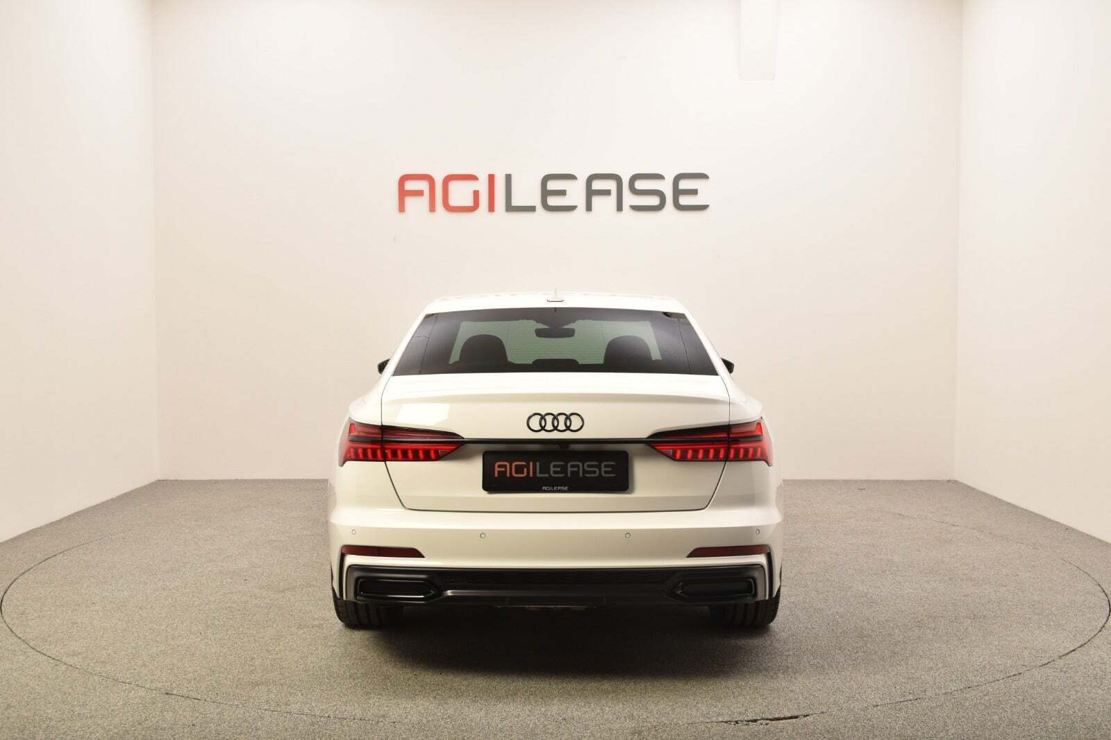 Hvid Audi A6 fra 2020