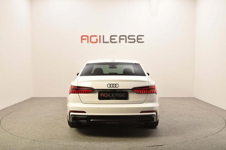 Hvid Audi A6 fra 2020
