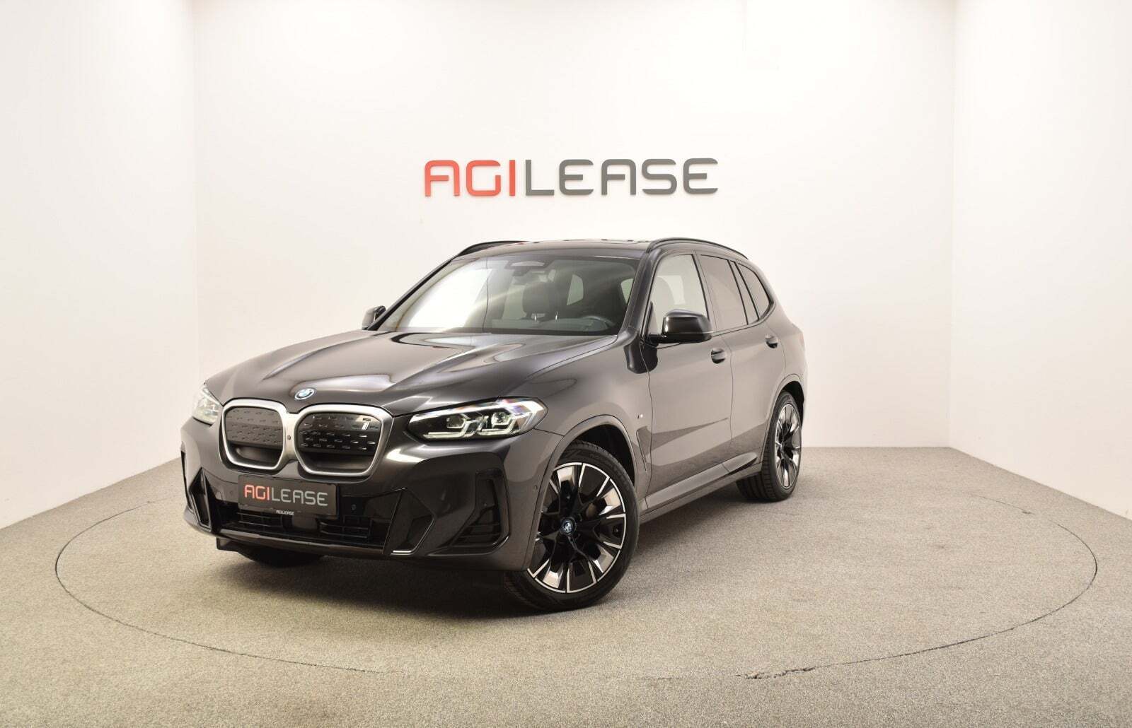 BMW iX3 Charged Plus