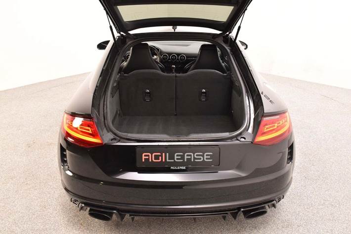 Sort Audi TT RS fra 2019 set udefra