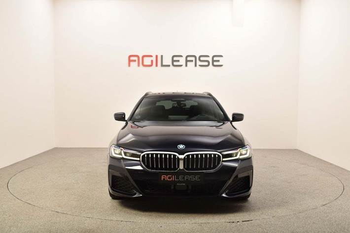 Sort BMW 530e fra 2022