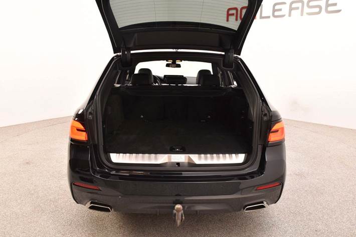 Sort BMW 530e fra 2022