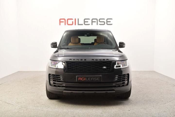 Grå Land Rover Range Rover fra 2018