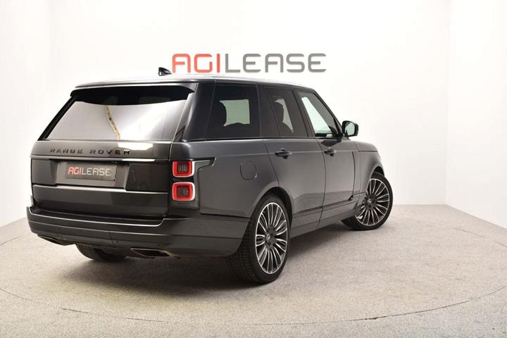 Grå Land Rover Range Rover fra 2018