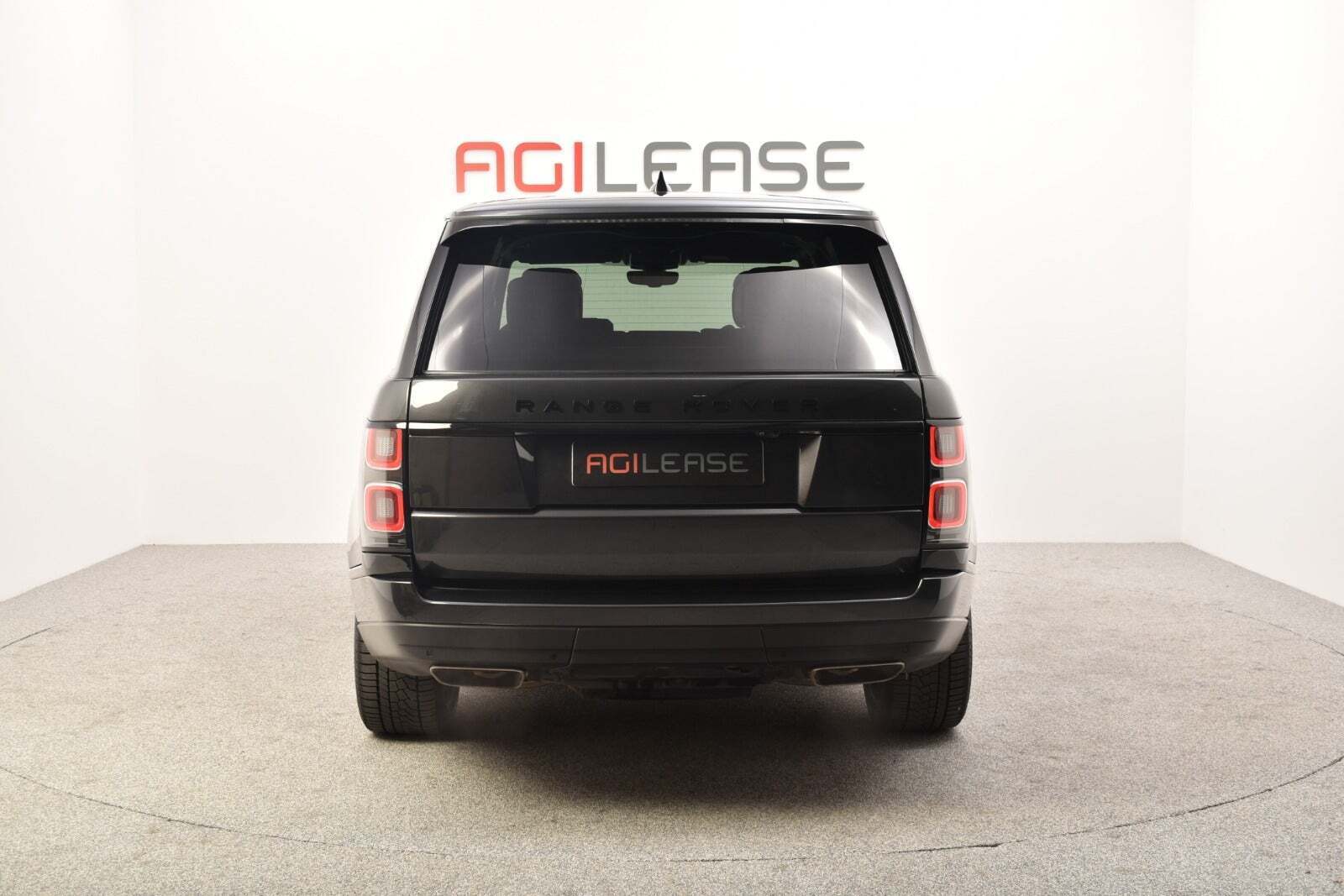 Grå Land Rover Range Rover fra 2018
