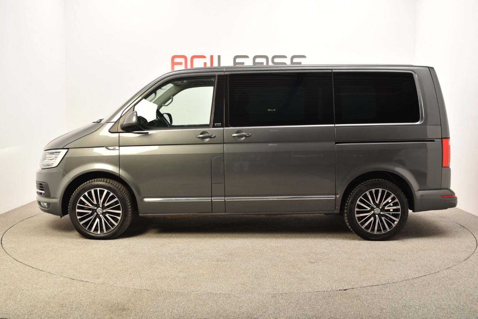 VW Multivan 2,0 TDi 204 Generation Six DSG 4Motion kort