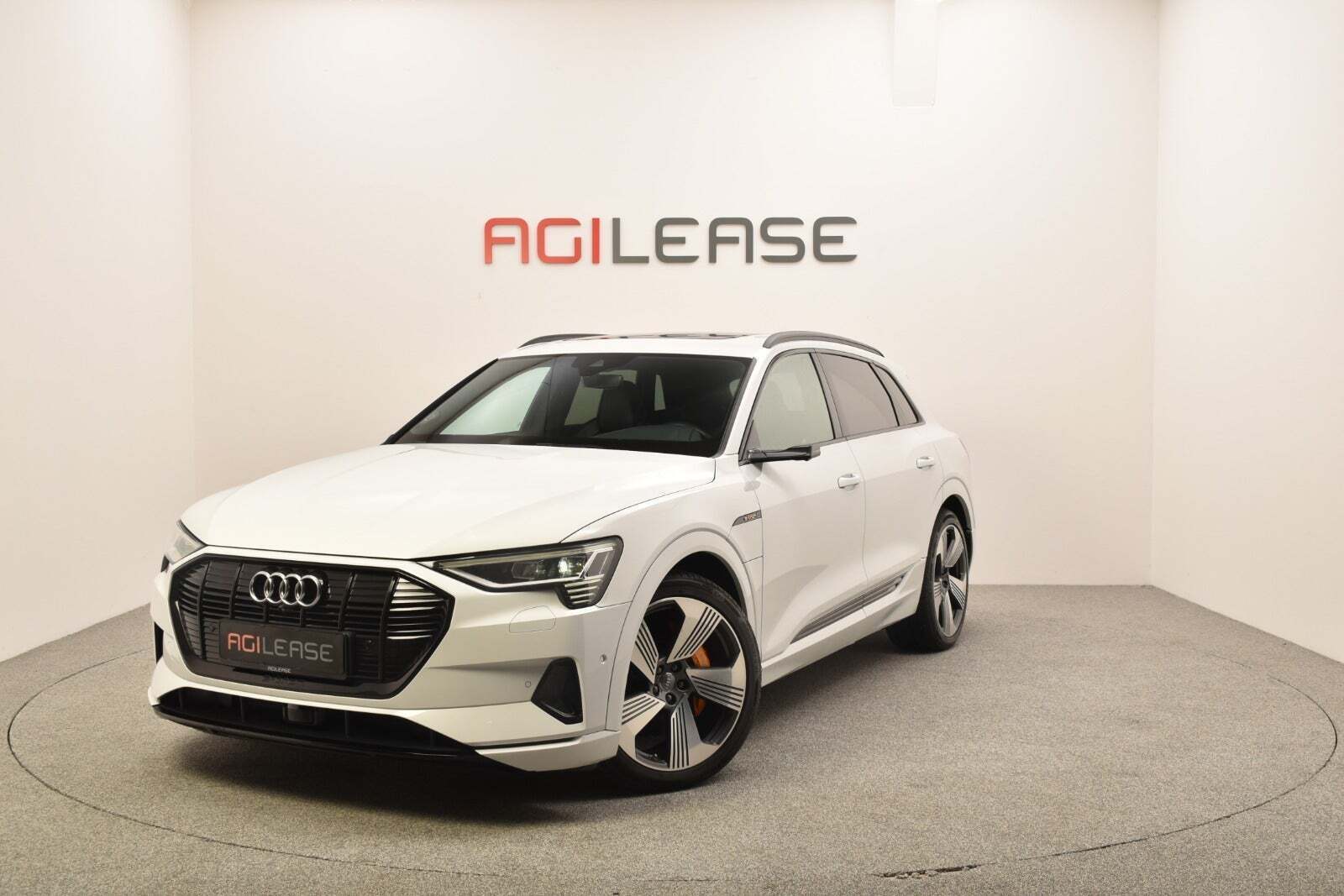 Audi e-tron 55 S-line quattro