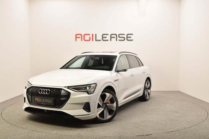Hvid Audi e-tron fra 2020 set udefra