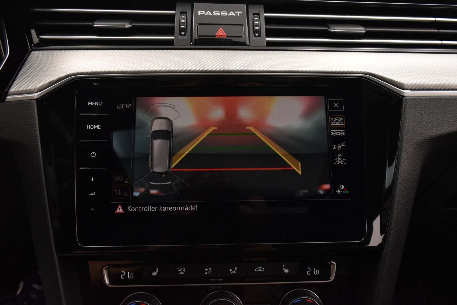 Grå VW Passat fra 2019