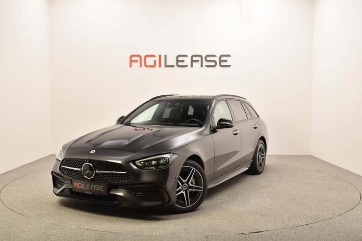 Grå Mercedes C300 e fra 2022 set udefra