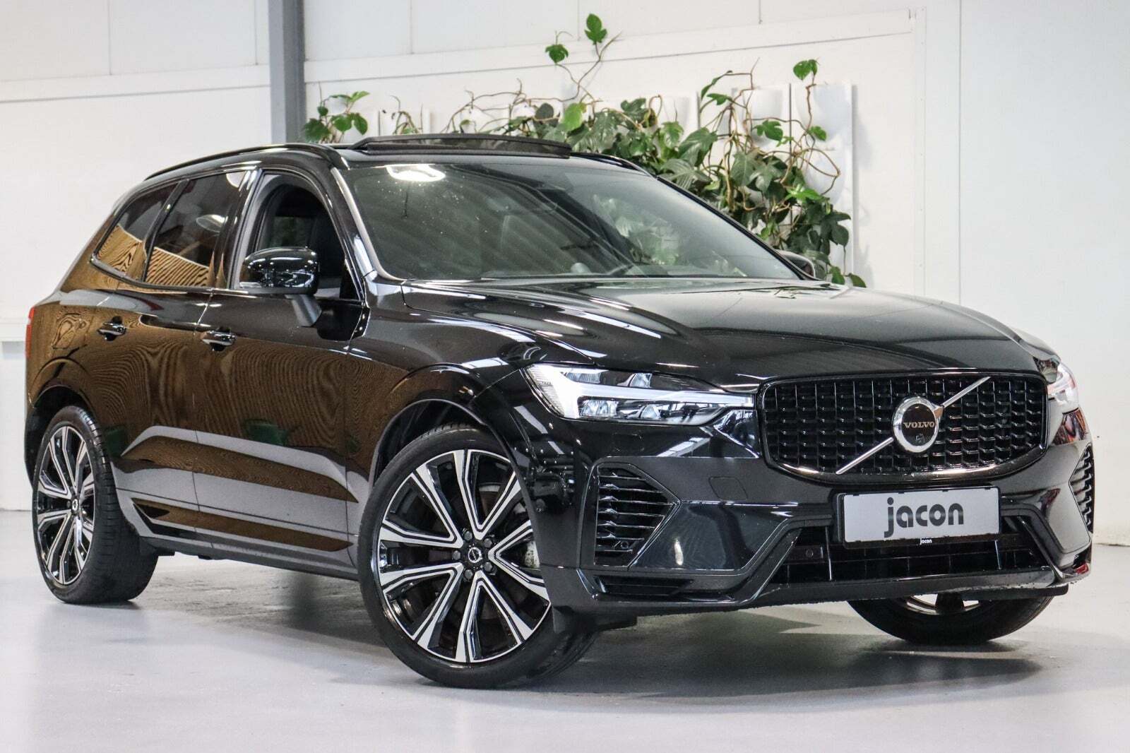 Volvo XC60 2,0 T8 ReCharge R-Design aut. AWD